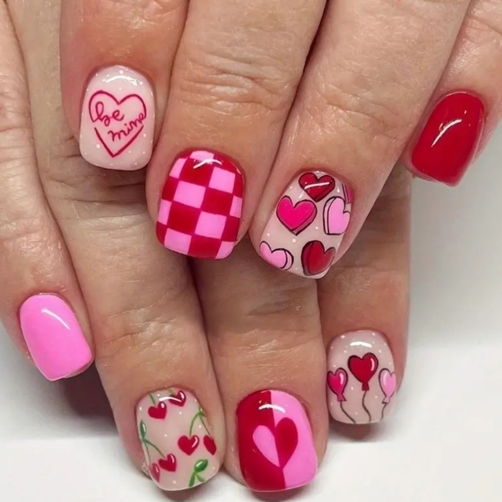 24 Pieces Fake press on nails